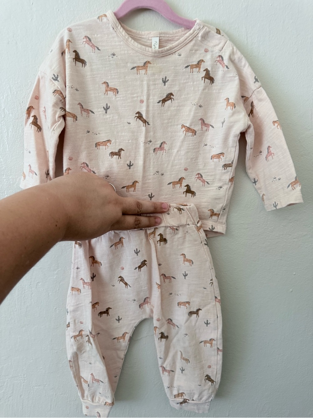 Rylee + Cru Pale Pink Horse Set